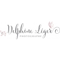 Delphine Léger Photographe Company Logo by Delphine Léger in Saint-Eustache QC