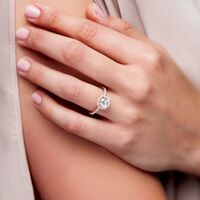 5 Most Alluring Reasons for You to Choose Vintage Engagement Ring for Your Fiancé