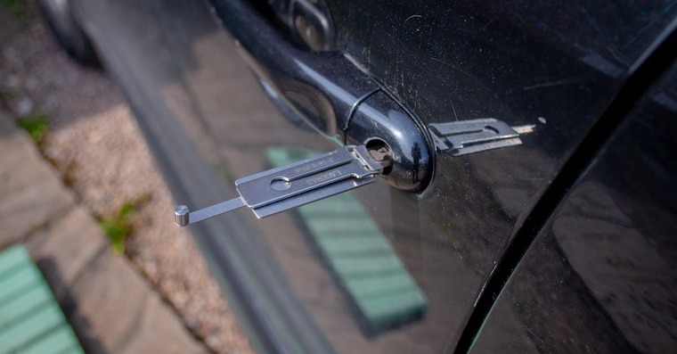 Navigating Automotive Locksmith Services: Your Roadmap to Car Security