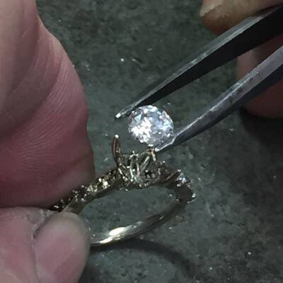 Tips for Finding Reliable and Trustworthy Jewelry Repair Services