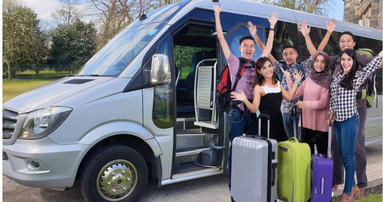 Maximize Mobility: The Advantages of Choosing a Mini Bus for Group Travel