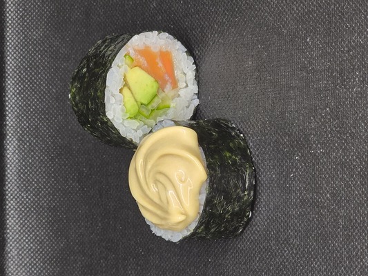 Noble Nori: Haiku With Salmon - A Culinary Masterpiece