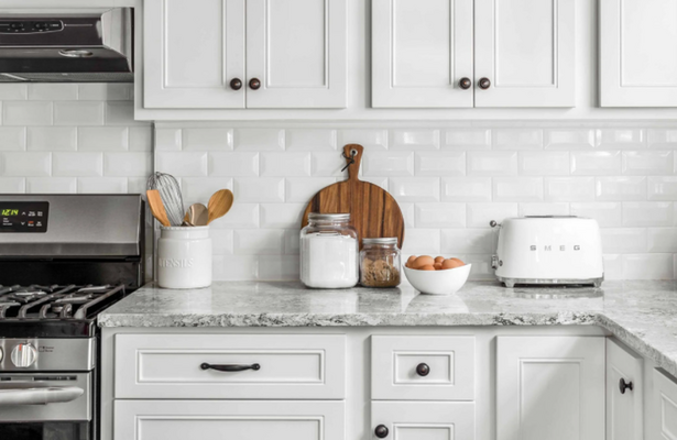 Brighten Up! How to Coordinate Your Kitchen with White Cabinets